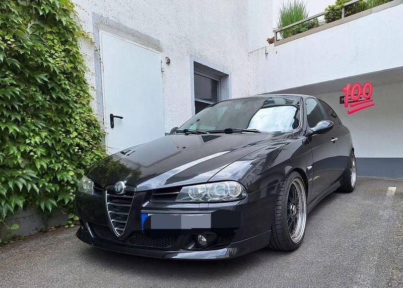 Schwarz Gebraucht 2004 Alfa Romeo 156 Limousine | 7.000 € - Bild 1/4