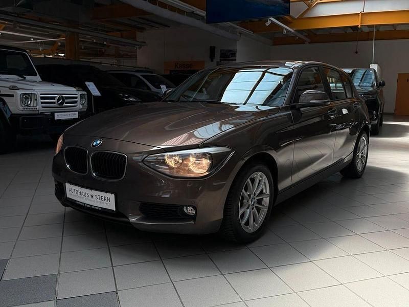 Sparkling bronze metallic Gebraucht 2014 BMW 118 Advantage Kleinwagen | 13.490 € (Teuer) - Bild 1/4