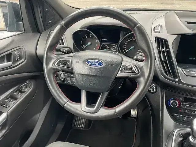 Gebraucht Ford Kuga ST-Line 150 PS (110 kW) 2019 Schwarz SUV