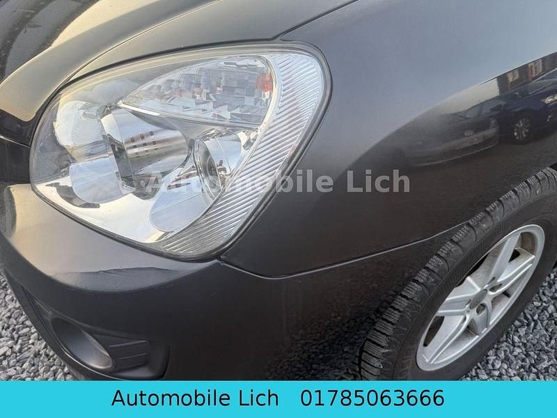 Gebraucht Kia Carens EX 144 PS (105 kW) 2008 Schwarz Van / Kleinbus