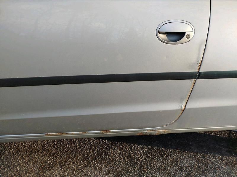 Gebraucht Opel Corsa 75 PS (55 kW) 2004 Silber Kleinwagen