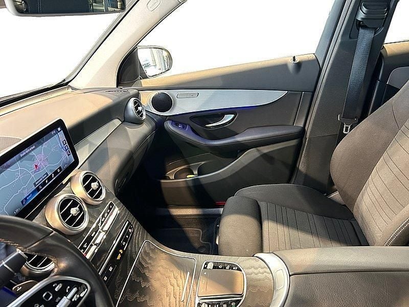 Gebraucht Mercedes GLC200 197 PS (144 kW) 2020 Metalliclack graphitgrau SUV