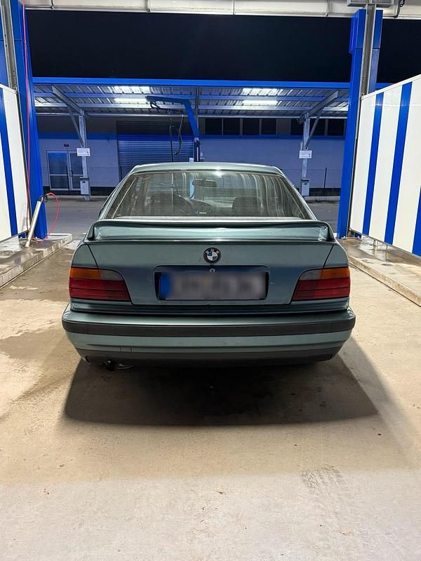 Gebraucht BMW 316 Basis 102 PS (75 kW) 1991 Coupé