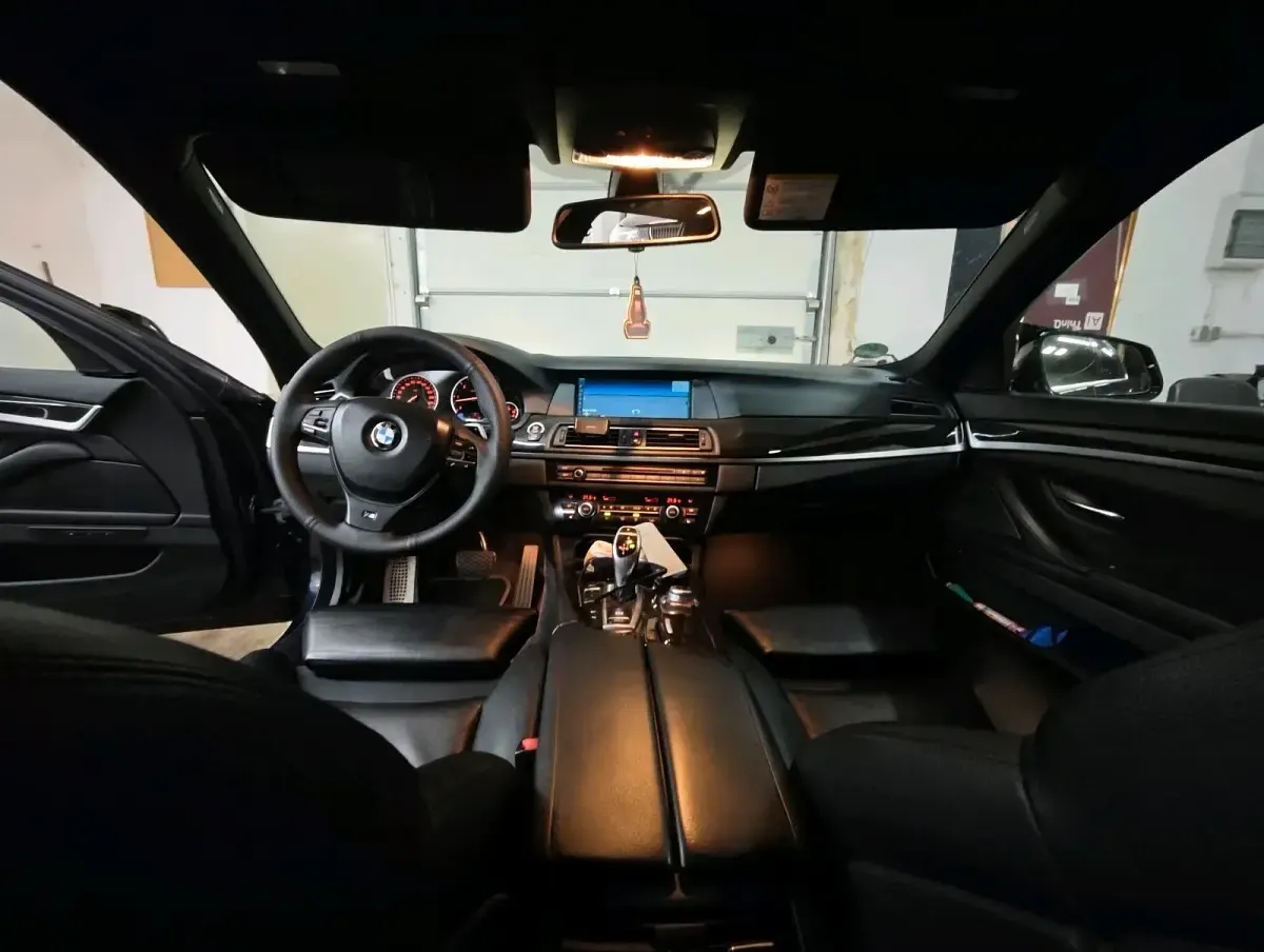 Gebraucht BMW 535 313 PS (230 kW) 2012 Blau Kombi