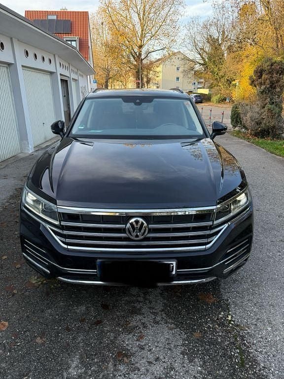 Schwarz Gebraucht 2019 VW Touareg SUV | 38.000 € (Superpreis) - Bild 1/4