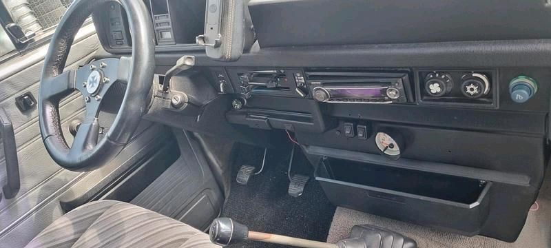 Second-hand VW Multivan 69 CP (50 kW) 1989 Argintiu Monovolum