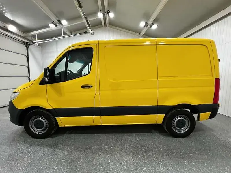 Używany Mercedes Sprinter 163 KM (119 kW) 2020 Żółty Van