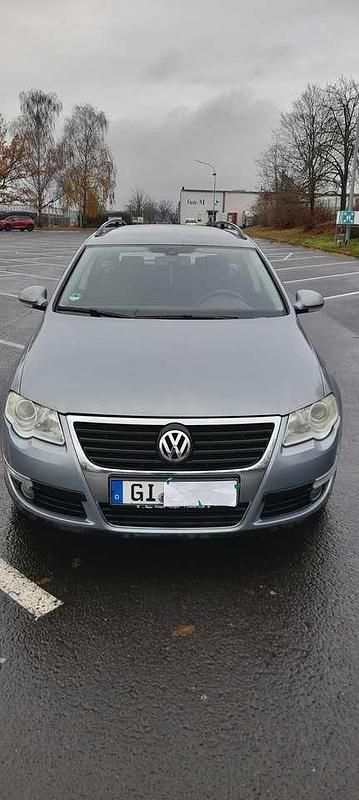 Grau Gebraucht 2009 VW Passat Comfortline Kombi | 2.500 € (Guter Preis) - Bild 1/4