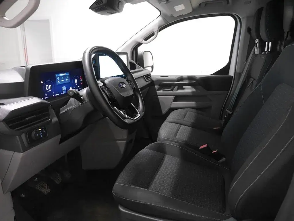 Gebraucht Ford Transit Custom Trend 136 PS (100 kW) 2025 Weiß Van / Kleinbus