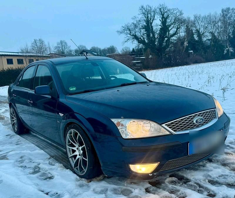 Gebraucht Ford Mondeo 170 PS (125 kW) 2005 Blau Limousine