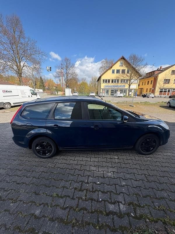 Usata Ford Focus 101 CV (74 kW) 2010 Blu Station wagon