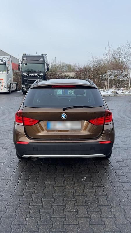 Gebraucht BMW X1 143 PS (105 kW) 2011 Braun SUV