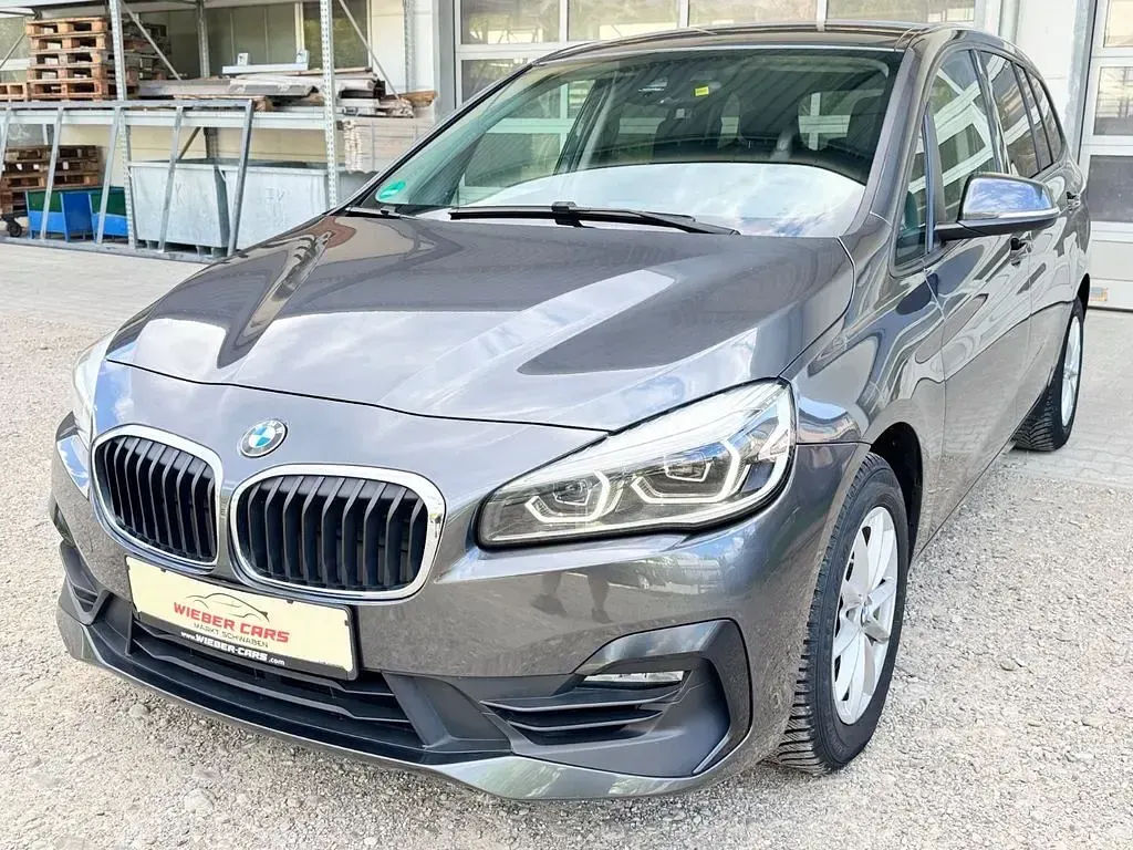 Gebraucht BMW 218 Advantage 140 PS (102 kW) 2018 Grau Kombi