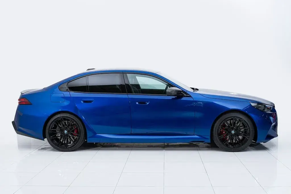 Gebraucht BMW M5 Performance 585 PS (430 kW) 2025 Blau Limousine
