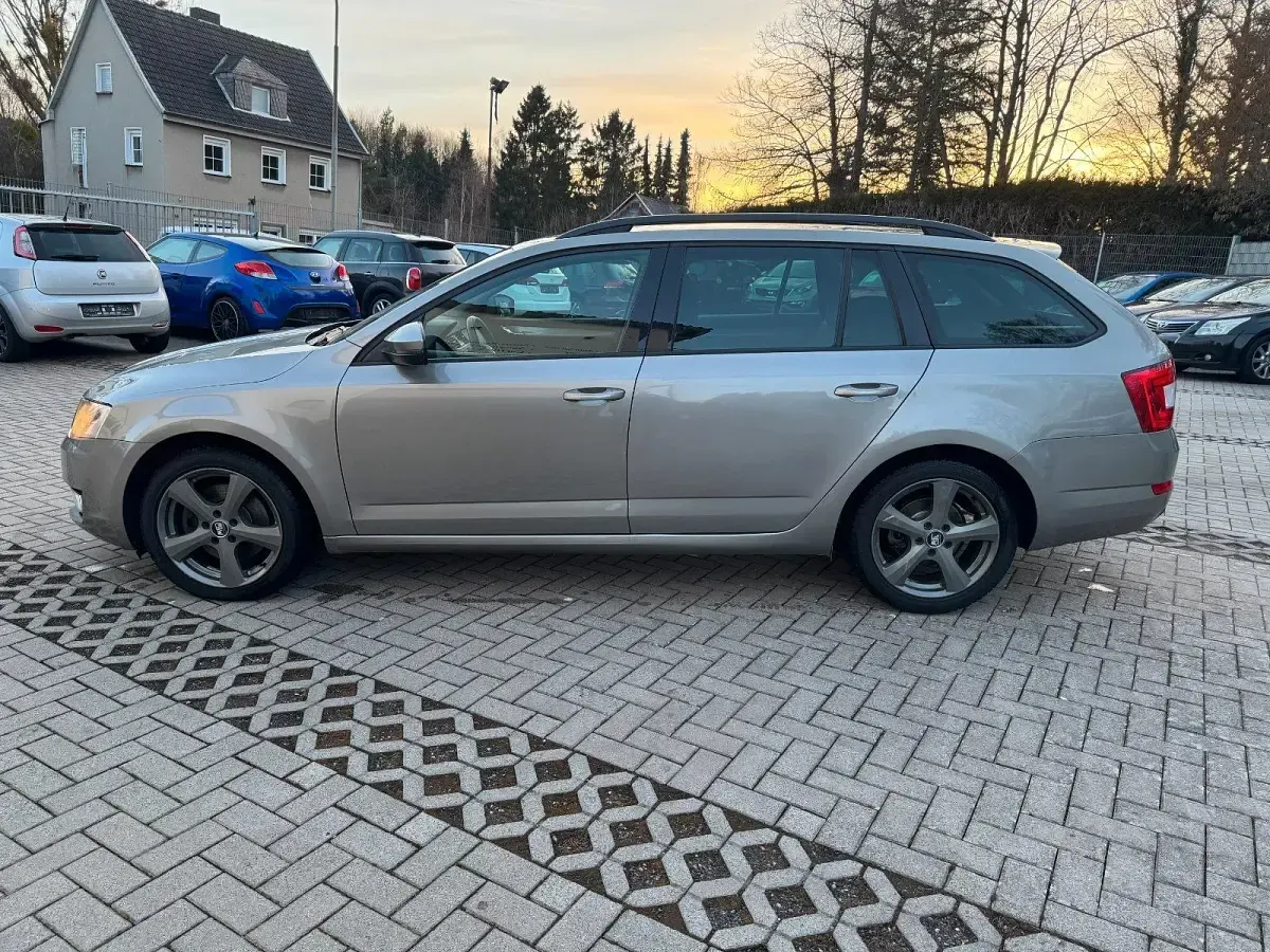 Gebraucht Skoda Octavia 180 PS (132 kW) 2016 Grau Kombi