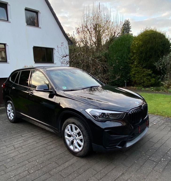Schwarz Gebraucht 2020 BMW X1 M Sport SUV | 20.900 € (Superpreis) - Bild 1/4