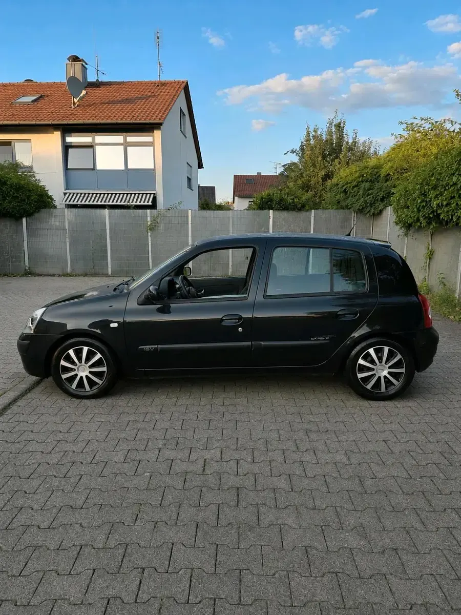 Gebraucht Renault Clio II 75 PS (55 kW) 2003 Schwarz Kleinwagen