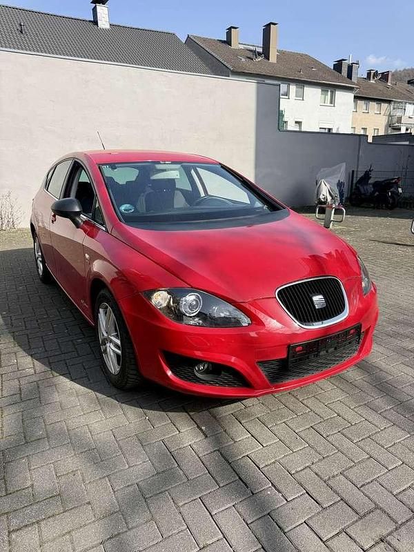 Gebraucht Seat Leon Ecomotive 105 PS (77 kW) 2012 Rot Limousine