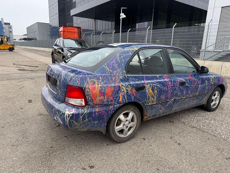 Gebraucht Hyundai Accent GLS 102 PS (75 kW) 2000 Grau Limousine