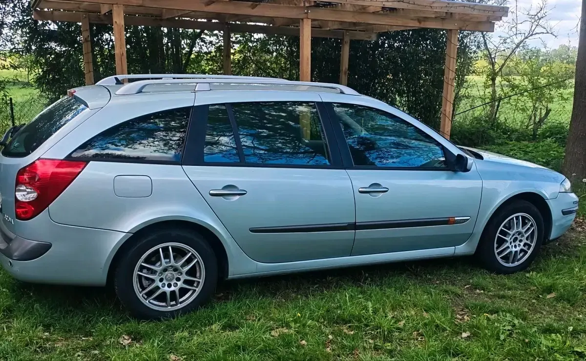 Gebraucht Renault Laguna II Initiale 207 PS (152 kW) 2004 Silber Kombi
