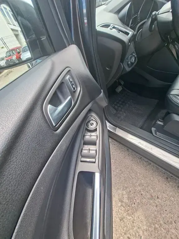 Używany Ford Kuga Titanium 182 KM (133 kW) 2016 Szary SUV