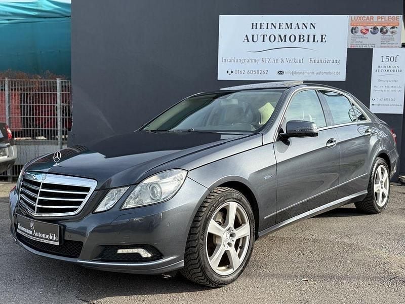 Grau Gebraucht 2010 Mercedes E350 Limousine | 7.500 € (Guter Preis) - Bild 1/4