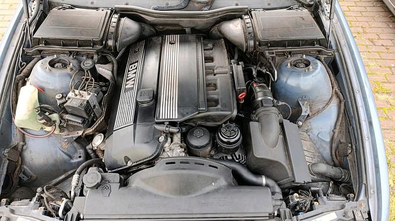 Gebraucht BMW 530 231 PS (169 kW) 2002 Blau Limousine