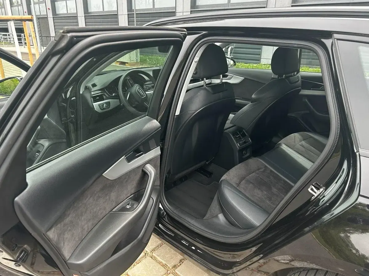 Gebraucht Audi A4 Sport 190 PS (139 kW) 2018 Schwarz Kombi