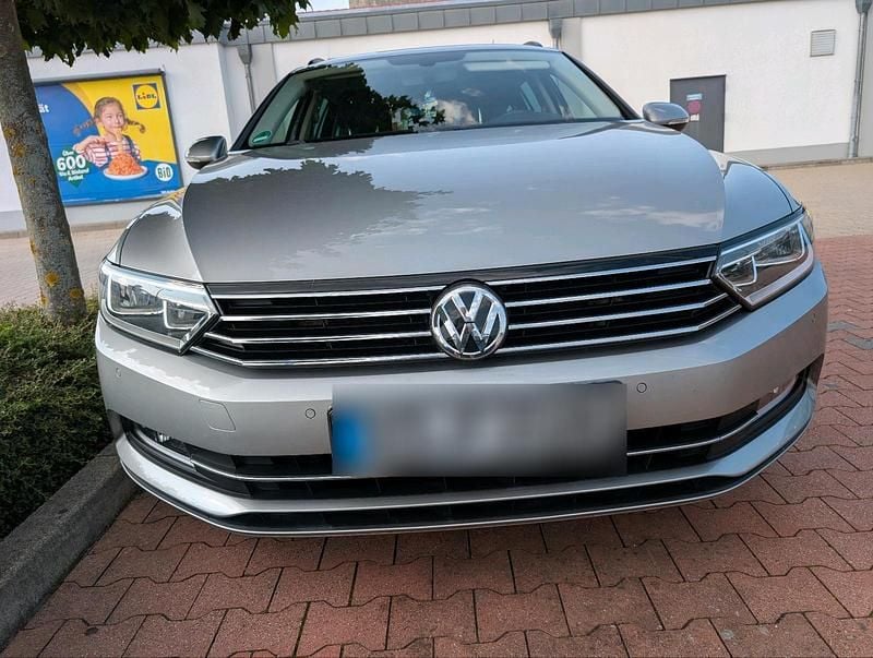 Gebraucht VW Passat Comfortline 150 PS (110 kW) 2016 Grau Kombi
