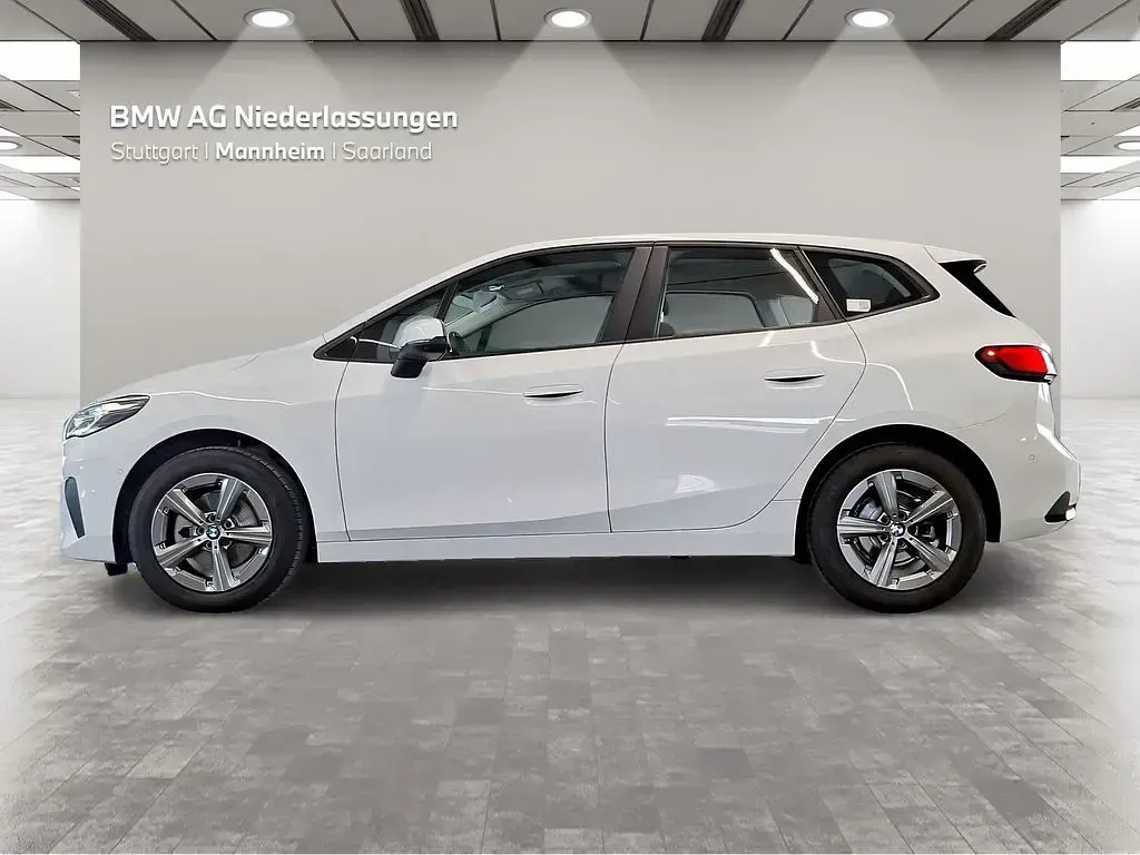 Gebraucht BMW 216 Active Tourer 122 PS (89 kW) 2023 Weiß Van / Kleinbus