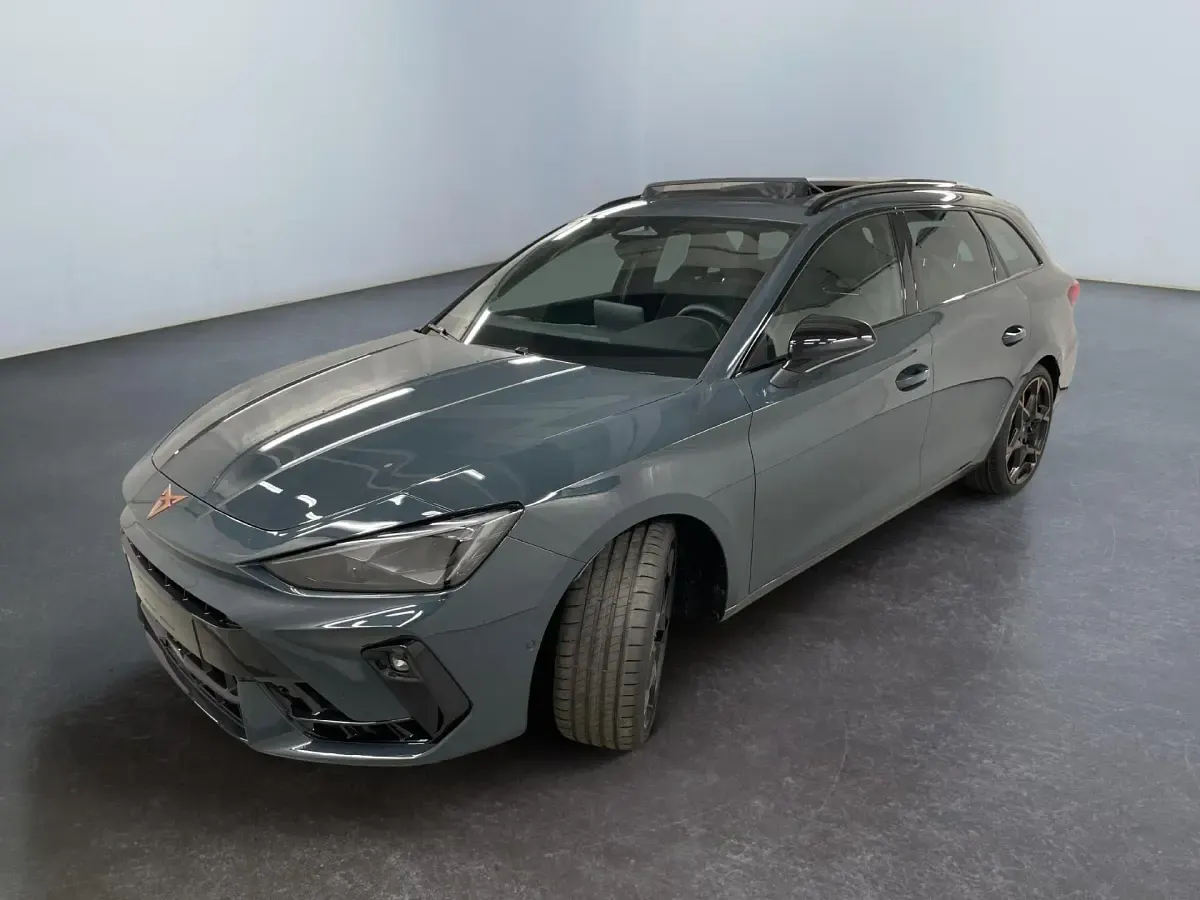 Neu Cupra Leon VZ 333 PS (244 kW) 2026 9k  fiord blue soft Kombi