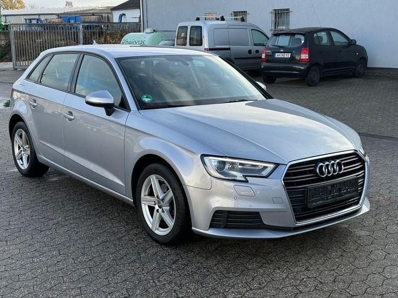 Gebraucht Audi A3 Sport 150 PS (110 kW) 2018 Silber Limousine