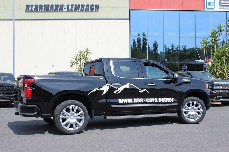 Schwarz Neu 2025 Chevrolet Silverado SUV | 85.668 € (Guter Preis) - Bild 1/4