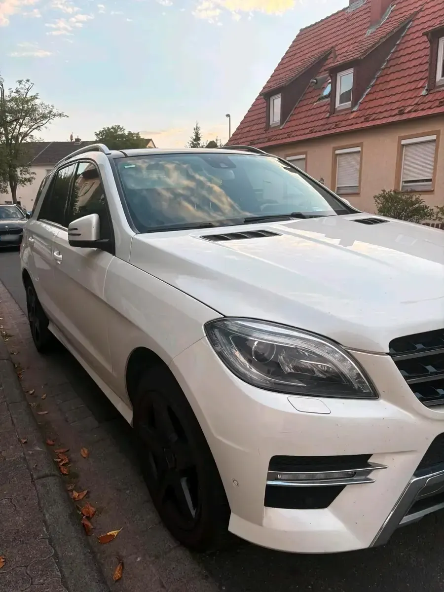 Gebraucht Mercedes ML350 258 PS (189 kW) 2013 Weiß SUV