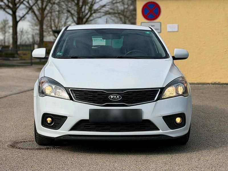 Gebraucht Kia Ceed 116 PS (85 kW) 2012 Weiß Kleinwagen