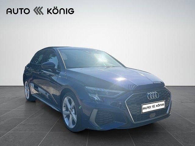 Blau Gebraucht 2022 Audi A3 Sportback e-tron S-Line Limousine | 25.490 € (Guter Preis) - Bild 1/4