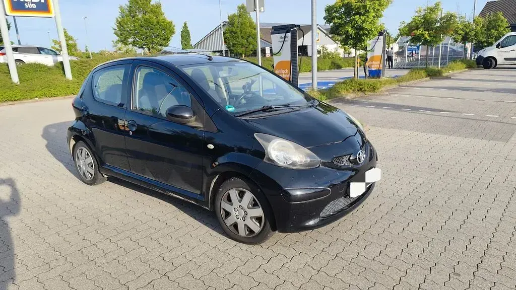 Brugt Toyota Aygo 68 HK (50 kW) 2007 Sort Hatchback