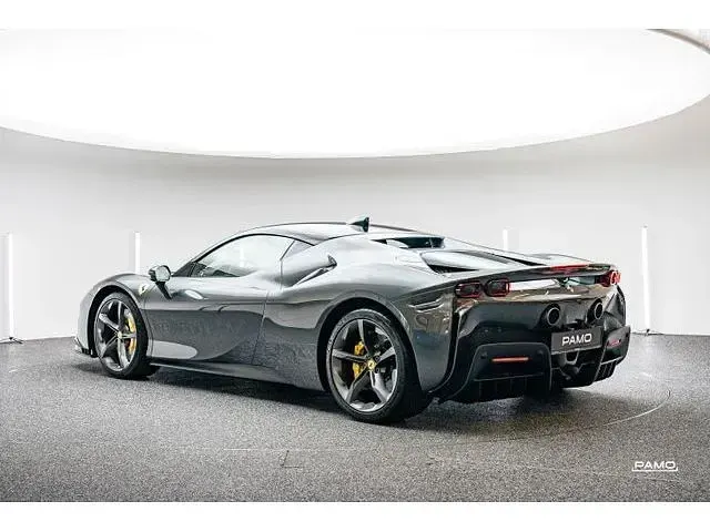 Second-hand Ferrari SF90 999 CP (734 kW) 2021 Gri Coupe
