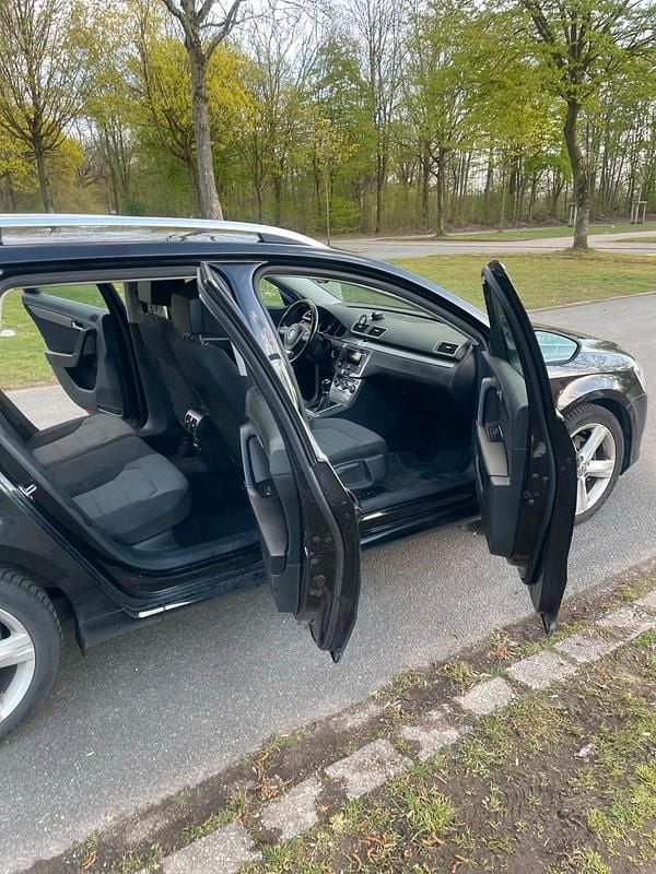Gebraucht VW Passat 140 PS (102 kW) 2014 Schwarz Kombi