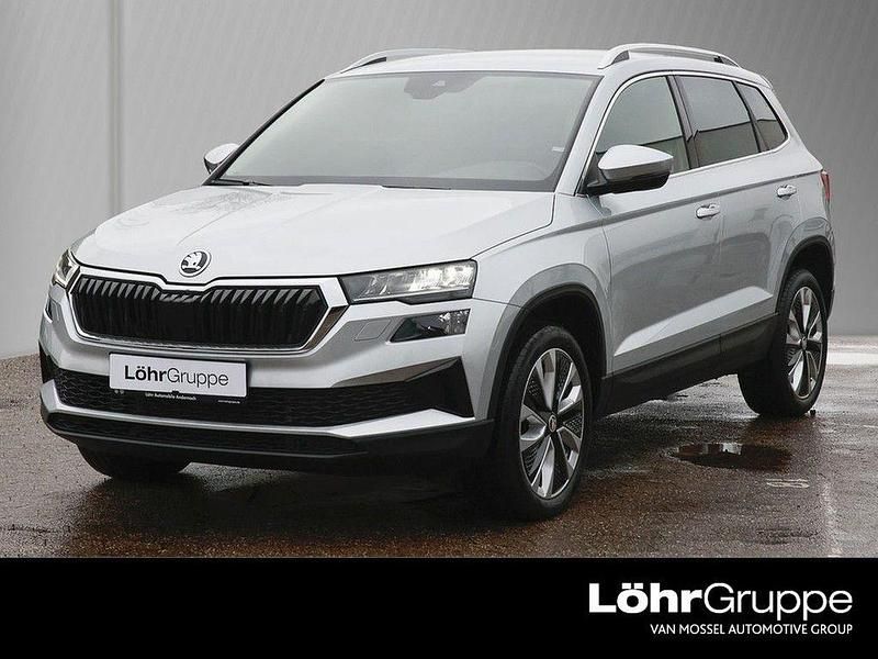 Gebraucht Skoda Karoq Selection 150 PS (110 kW) 2024 Brilliantsilber metallic SUV