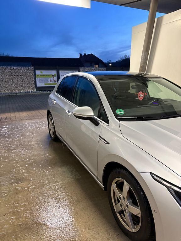 Gebraucht VW Golf VIII Edition 150 PS (110 kW) 2020 Silber Limousine