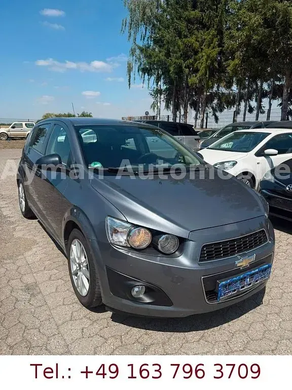 Gebraucht Chevrolet Aveo 95 PS (69 kW) 2014 Grau Limousine