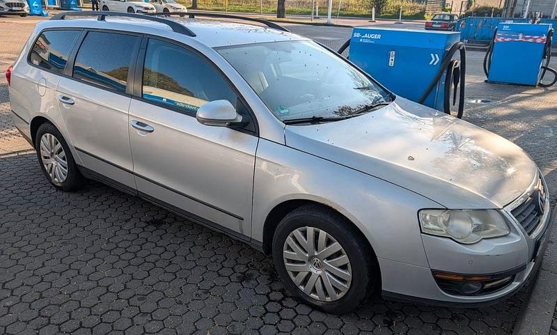 Gebraucht VW Passat 122 PS (89 kW) 2009 Silber Kombi