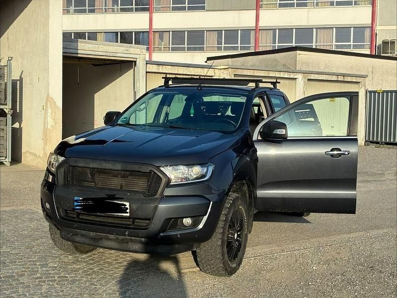 Gebraucht Ford Ranger 241 PS (177 kW) 2016 Schwarz Pickup