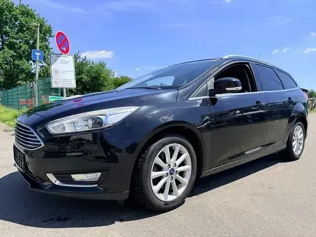Gebraucht Ford Focus Titanium 150 PS (110 kW) 2015 Schwarz Limousine