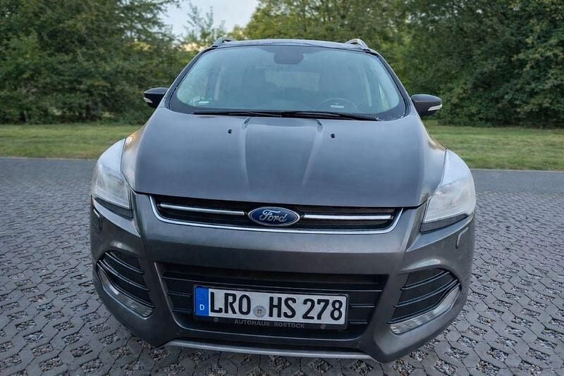 Gebraucht Ford Kuga Titanium 150 PS (110 kW) 2016 Grau SUV