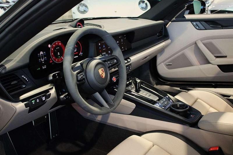 Neu Porsche 911 Sport 541 PS (397 kW) 2025 Tiefschwarzmetallic Cabrio