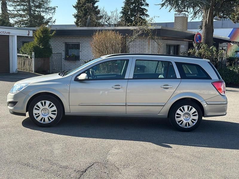 Gebraucht Opel Astra Catch Me 140 PS (102 kW) 2007 Silber Kombi