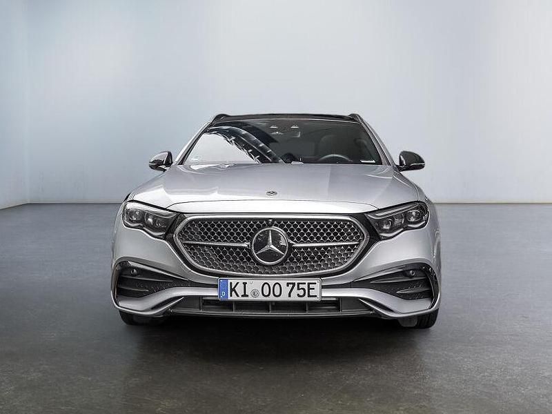 Gebraucht Mercedes E300 AMG 313 PS (230 kW) 2025 Silber Limousine