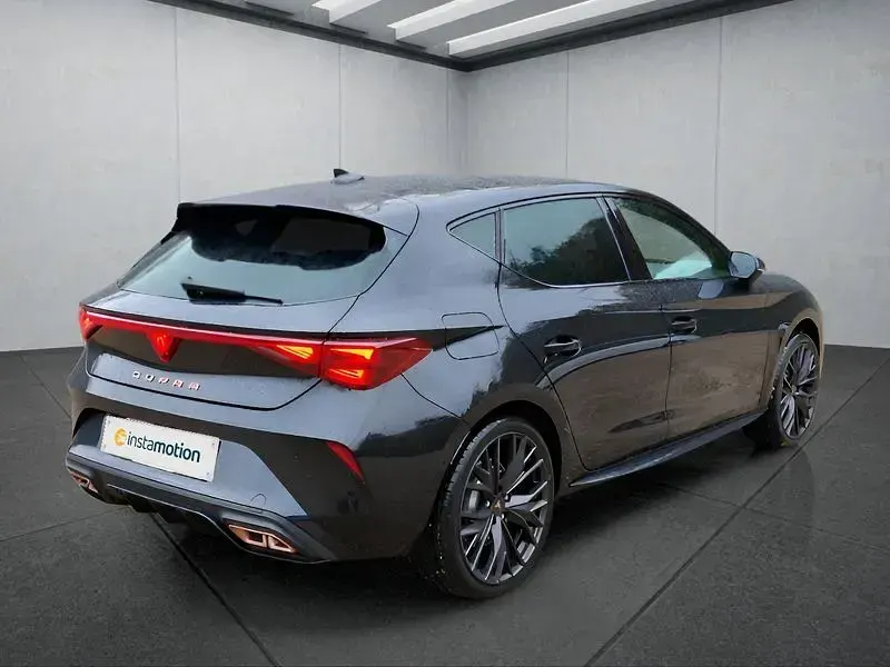 Neu Cupra Leon 272 PS (200 kW) 2025 Schwarz Kleinwagen